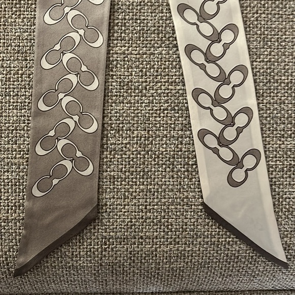 Coach Bias Signature C Skinny Scarf in Grey Birch - Picture 5 of 7